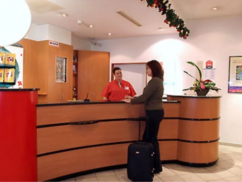 Ibis Hotel Duesseldorf Hauptbahnhof Dusseldorf