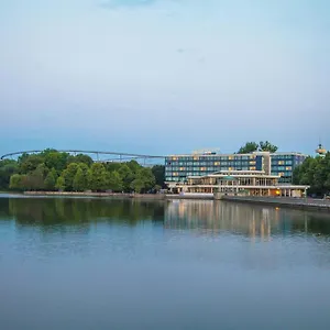 Courtyard By Marriott Maschsee 4* Hanovre