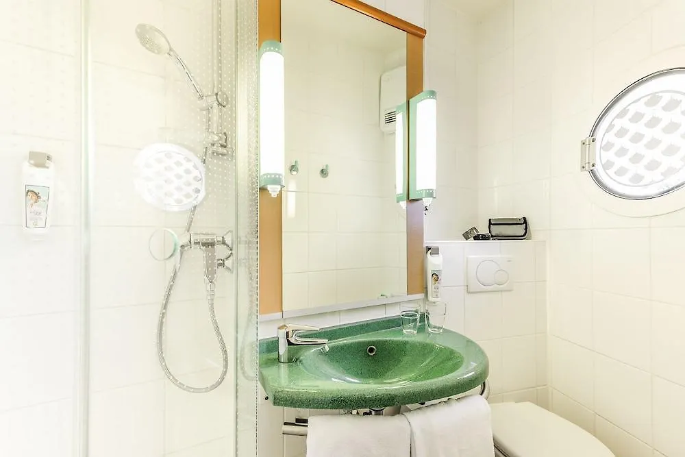 Ibis Hotel Duesseldorf Hauptbahnhof