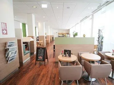 Ibis Hotel Duesseldorf Hauptbahnhof 2*, דיסלדורף גרמניה